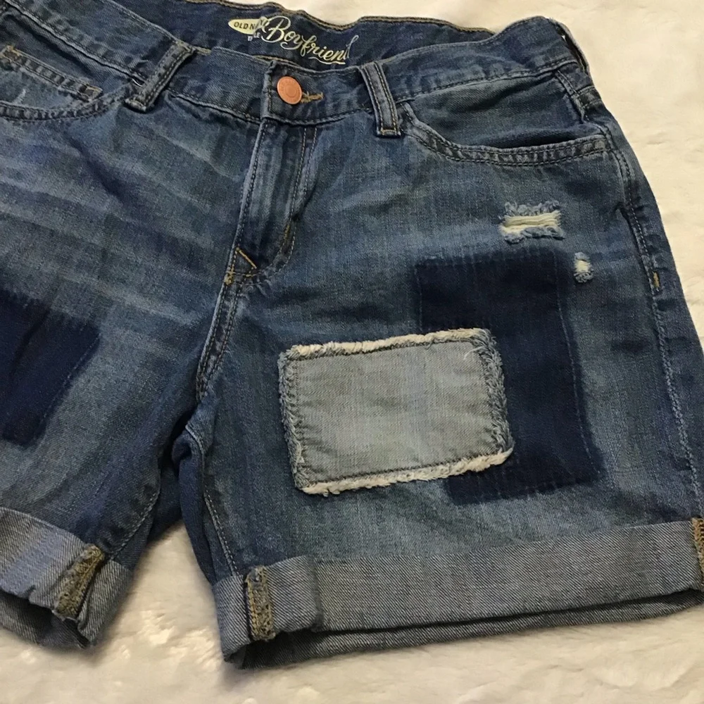 Old Navy Boyfriend Jean Shorts.  Patches, Distressed, Relaxed Fit.Sz 2 - Picture 2 of 8